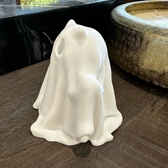 Cute Halloween Horned Ghost, Resin Décor, Gothic Home Decor, Halloween, spooky - Picture 4 of 10